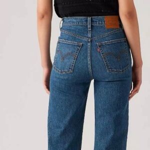 Levi's Women's Original Cropped Blue Straight Leg Jeans - High Rise